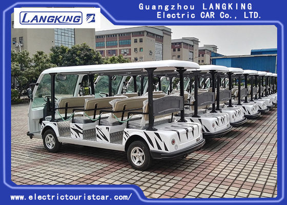 Xe đưa đón bằng điện màu trắng với 11 chỗ ngồi không gây ô nhiễm