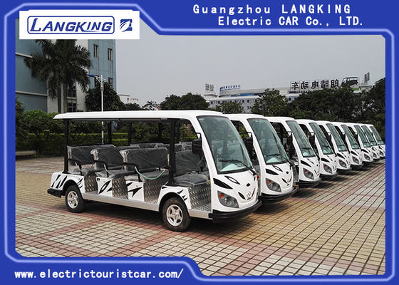 Xe đưa đón bằng điện màu trắng với 11 chỗ ngồi không gây ô nhiễm